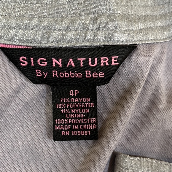 SIGNATURE by ROBBIE BEE size 4P shiny silver A-line dress in excellent cond. - Picture 6 of 7